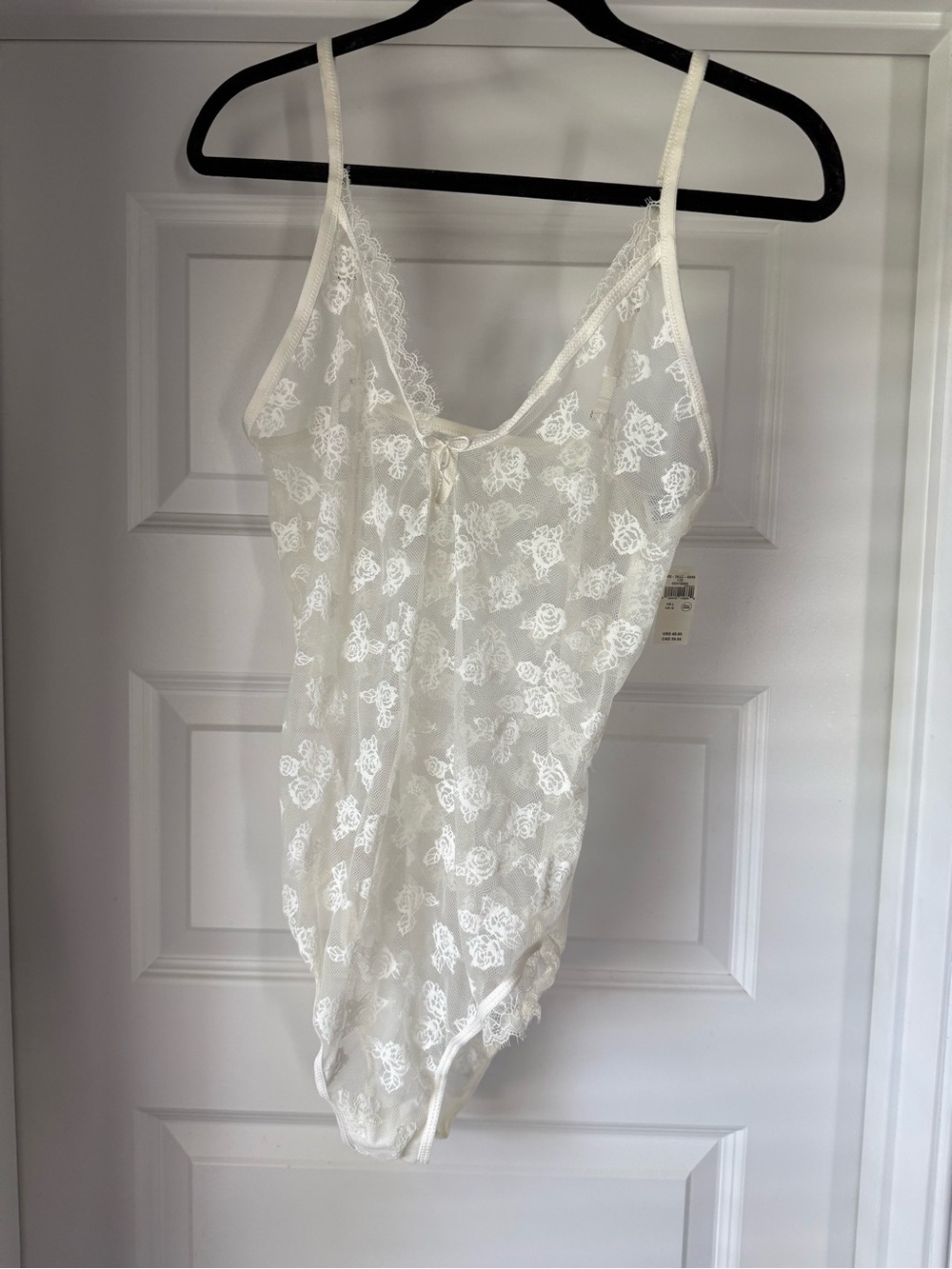 AE Show Off Rosebud Lace Bodysuit - Soft muslin - L